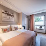 Buengers Apartment-hotel Mit Gartensauna - Modern, Gemuetlich Und Strandnah 4*