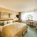 酒店 Buengers Apartment-hotel Mit Gartensauna - Modern, Gemuetlich Und Strandnah 施特兰德