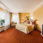 Buengers Apartment-hotel Mit Gartensauna - Modern, Gemuetlich Und Strandnah 4*