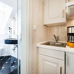 Buengers Apartment-hotel Mit Gartensauna - Modern, Gemuetlich Und Strandnah Hotel Strande
