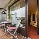 Buengers Apartment-hotel Mit Gartensauna - Modern, Gemuetlich Und Strandnah Strande