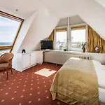 酒店 Buengers Apartment-hotel Mit Gartensauna - Modern, Gemuetlich Und Strandnah 施特兰德