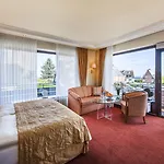 Buengers Apartment-hotel Mit Gartensauna - Modern, Gemuetlich Und Strandnah 4* Strande