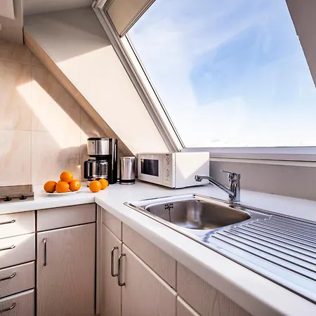 Buengers Apartment-hotel Mit Sommerstrandkorb & Gartensauna 4*