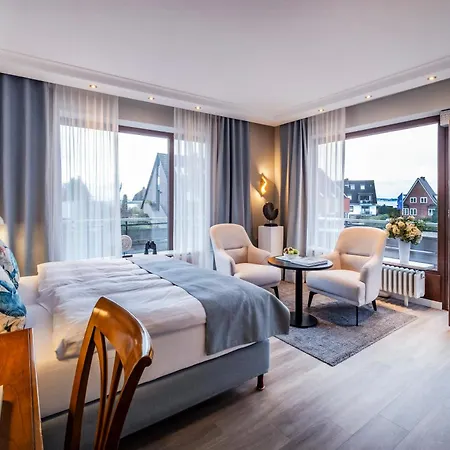 Buengers Apartment-hotel Mit Sommerstrandkorb & Gartensauna Отель 4*