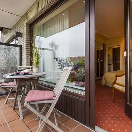 Buengers Apartment-hotel Mit Gartensauna - Modern, Gemuetlich Und Strandnah شتراند