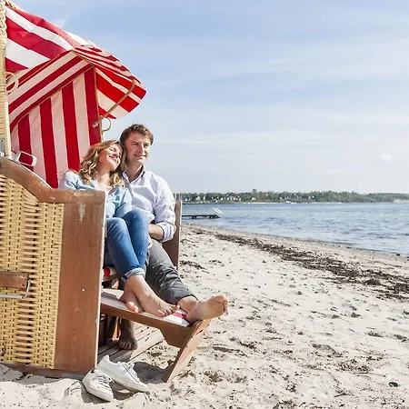 Buengers Apartment-hotel Mit Sommerstrandkorb & Gartensauna 4* Штранде