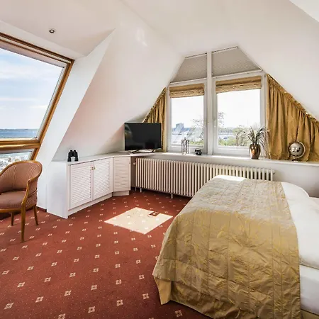 Buengers Apartment-hotel Mit Sommerstrandkorb & Gartensauna Отель