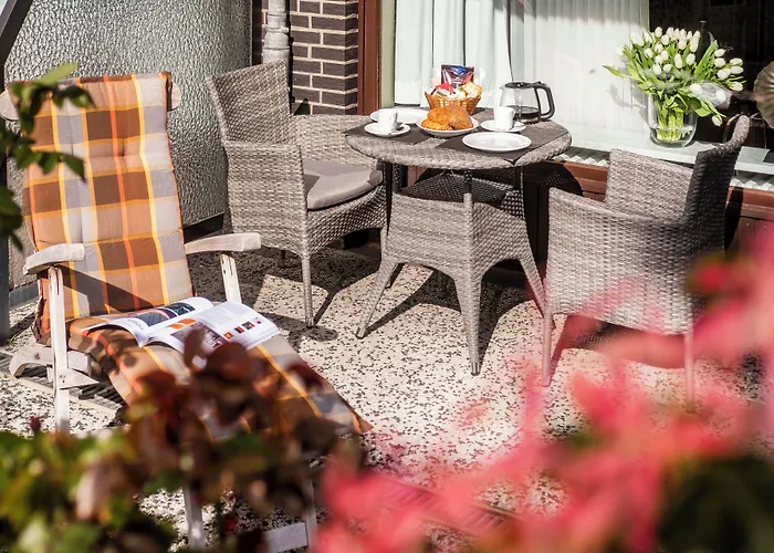 Отель Buengers Apartment-hotel Mit Gartensauna - Modern, Gemuetlich Und Strandnah Штранде